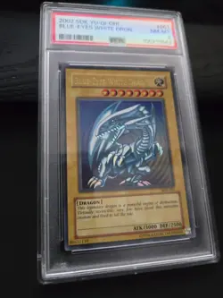 2002 Yu-Gi-Oh! SDK-001 Blue Eyes White Dragon PSA 8 - Image 2
