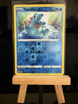 TOTODILE - 55/264 Fusion Strike NM - Reverse Holo Common - Pokemon TCG Card - Image 1
