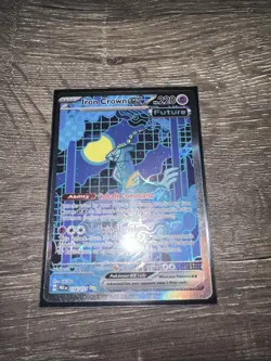 💥 Iron Crown EX 2025 Pokemon SV Prismatic Evolutions Rare Holo # 158/131 - Image 1