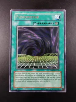 YUGIOH 2005 | FUSION GATE | DB2-DE030 | GERMAN | RARE | EXCELLENT - VG - Image 1