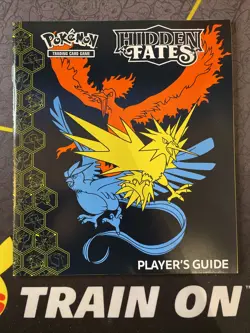 Hidden Fates Player's Guide Pokemon TCG Sun & Moon (contains Card List) - Image 1