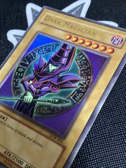 Yugioh Card TCG 2002 Dark Magician Ultra Rare Unlimited Edition Holo LOB-005 LP - Image 2