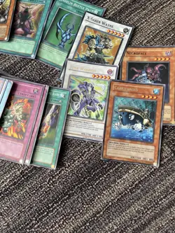 Blue Eyes White Dragon Yugioh Card Mixed Lot 350+ Cards Ungraded Dark magician - Image 3