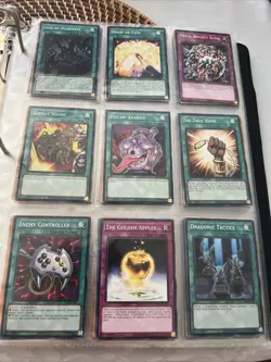 🔥🔥🔥🔥Yugioh Binder Lot Of Cards - Image 1