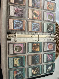 🔥🔥🔥🔥Yugioh Binder Lot Of Cards - Image 3