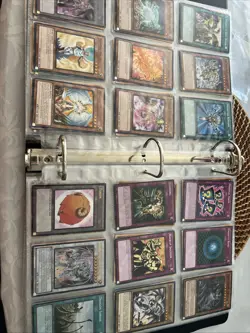 🔥🔥🔥🔥Yugioh Binder Lot Of Cards - Image 5