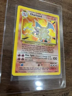 Pokemon TCG Charizard Base Set 4/102 Holo Unlimited Holo Rare - Image 4