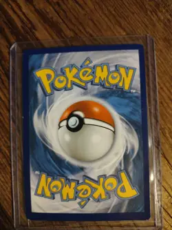 Pikachu - 35/108 Shattered Holo Rare Pokemon Card Theme Deck Exclusives 2016 MP - Image 2