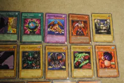 30 Yugioh Cards Lot Konami Yu-Gi-Oh! - Image 3