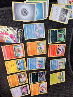 20 Card Lot Pokemon 2020-22 - Image 1