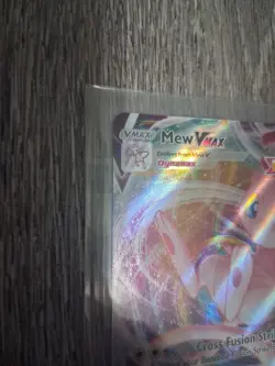 Pokemon TCG Mew VMAX Fusion Strike 114/264 Holo Ultra Rare NM - Image 2