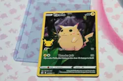 Pokemon TCG Celebrations Pikachu Holo Card 005/025 25th Anniversary - Image 1