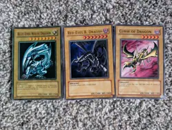 BLUE EYES WHITE DRAGON - RED EYES B. DRAGON - CURSE OF DRAGON YUGIOH CARDS MP - Image 1