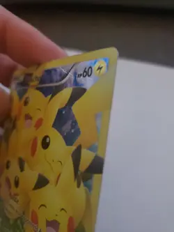 2016 Pokemon Xy Generations Radiant Collection Rc29 Full Art Pikachu Damaged - Image 3