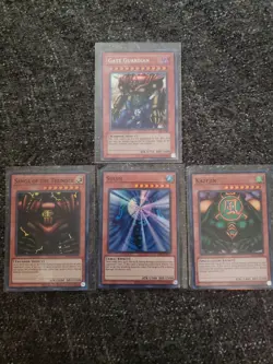 YuGiOh Complete Metal Raiders 4 Card Holofoil Gate Guardian Set MRD-000 - Image 1