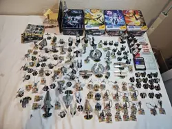 Star Wars PocketModel TCG. Over 120 Figures, 25 Cards, 4 Tins, 7 More Unpunched. - Image 1