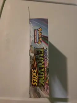 Factory Sealed Evolving Skies 3-pack Hanger Box. Pokemon Sword and Shield TCG - Image 4
