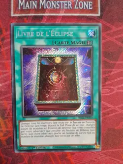 Yu-Gi-Oh! Livre de l'Eclipse : SE RA02-FR054 secrete rare - Image 1