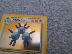 Pokemon TCG Trading Card Game Base Set Magneton Holo 9/102 - Image 3
