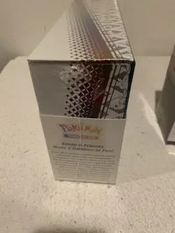 POKEMON PRISMATIC EVOLUTIONS SUPER PREMIUM COLLECTION + ELITE TRAINER BOX 🔥🔥🔥 - Image 4