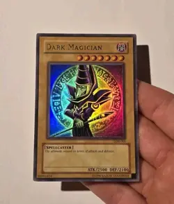 Yugioh Dark Magician Holo LOB-005 Ultra Rare LP - Image 3