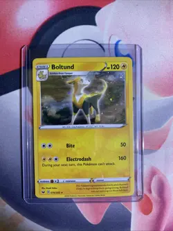 POKEMON BOLTUND #076/202 RARE COSMOS HD HOLO WITH SWIRL SWORD & SHIELD LP - Image 4