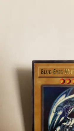 Yugioh! Blue-Eyes White Dragon SDK-001 Ultra Rare English LP - Image 2