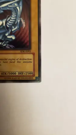 Yugioh! Blue-Eyes White Dragon SDK-001 Ultra Rare English LP - Image 4