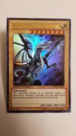 Yugioh Blue-Eyes White Dragon JUMP-EN068 Ultra Rare Limited Edition MP - Image 1