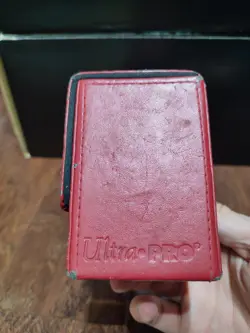 Mtg Ultra Pro Deck Box Leather Alcove Flip Magnetic Red Mana Symbol Heavy Used - Image 3