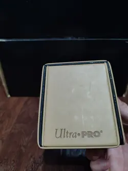 Mtg Ultra Pro Deck Box Leather Alcove Flip Magnetic White Mana Symbol Foil Used - Image 2