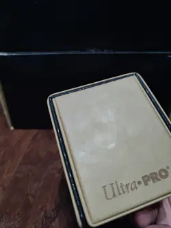 Mtg Ultra Pro Deck Box Leather Alcove Flip Magnetic White Mana Symbol Foil Used - Image 3