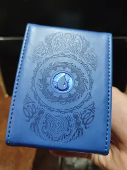 Mtg Ultra Pro Deck Box Leather Alcove Flip Magnetic Blue Mana Symbol Foil Used - Image 2