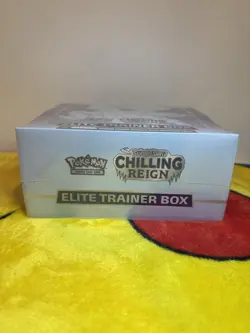 Pokemon TCG Sword & Shield Chilling Reign Elite Trainer Box SEALED - Image 5