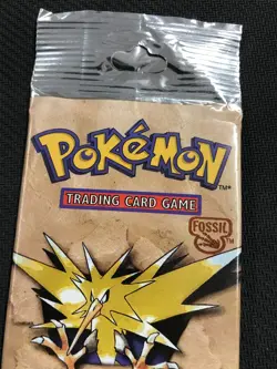 Pokemon Unopened Fossil Booster Pack 11 Cards Factory Sealed 1999 (1 Pack) - Image 3