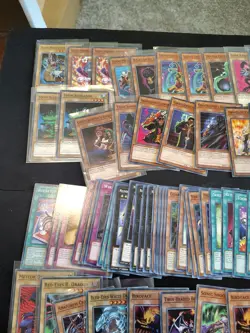 Yu-Gi-Oh Bulk Blues Eyes Dark Magician Girl Red Eyes 175+ Card Lot - Image 2