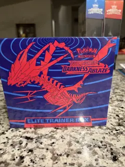 Pokemon TCG: Sword & Shield-Darkness Ablaze Elite Trainer Box - Image 1
