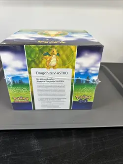 Pokemon TCG: Pokemon GO Dragonite VSTAR Premier Deck Holder Collection - Image 3