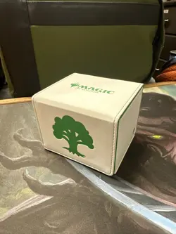 Mana 8 Forest Alcove Edge Ultra Pro Deck Box 100+ Magic The Gathering - Image 1