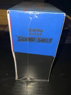 Pokemon Sword and Shield base Zamazenta Elite Trainer Box (ETB) SEALED - Image 3