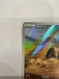 Pokemon TCG Sandile 216/198 Scarlet And Violet Base Illustration Rare NM - Image 5