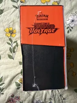 🔥Pokemon Vivid Voltage ETB Elite Trainer Box 2020 Brand New Factory Sealed🔥 - Image 4