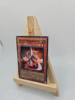 Yu-Gi-Oh! TCG Mystic Swordsman LV2 SD5-EN013 1st Edition Near Mint Condition - Image 3