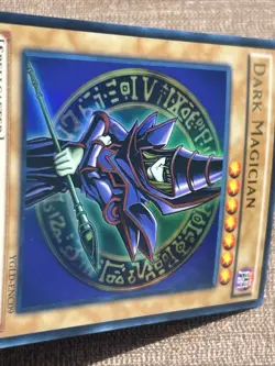 Dark Magician YGLD-ENC09 King of Games: Yugi's Legendary Decks Unlimited 1996 - Image 3
