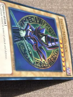 Dark Magician YGLD-ENC09 King of Games: Yugi's Legendary Decks Unlimited 1996 - Image 4