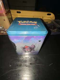 2022 Umbreon Stacking Tin Pokemon (1 of 3) collectible - Image 2