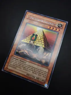 YUGIOH 2005 | PYRAMID TURTLE | DB2-DE225 | 1ST GERMAN PRINT | RARE | VERY GOOD - Image 3