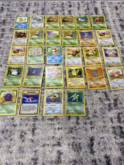 Pokemon Lot Of 28 - Jungle - Wotc With Pidgeot Holo And Scyther Holo - Image 1