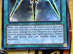 Swords of Concealing Light LCYW-EN281 1st Edition Ultra Rare LP Yu-Gi-Oh - Image 3