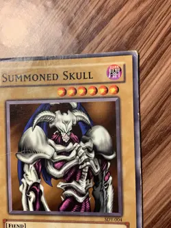 Yu-Gi-Oh! Summon Skull SDY-004 Yugioh HP TCG Card 1996 Anime - Image 5